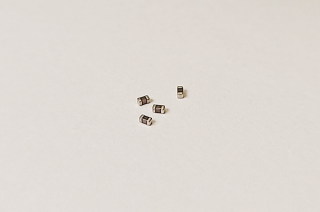 三星电机新品车载MLCC 0603 inch C0G 1㎋ 250V